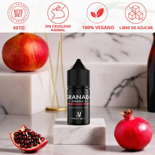 Granada abierta mostrando las semillas ricas en Omega 5 y antioxidantes naturales.
